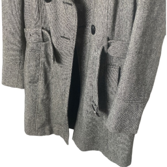 GUESS 2 button closure with belt // M - Picture 5 of 9